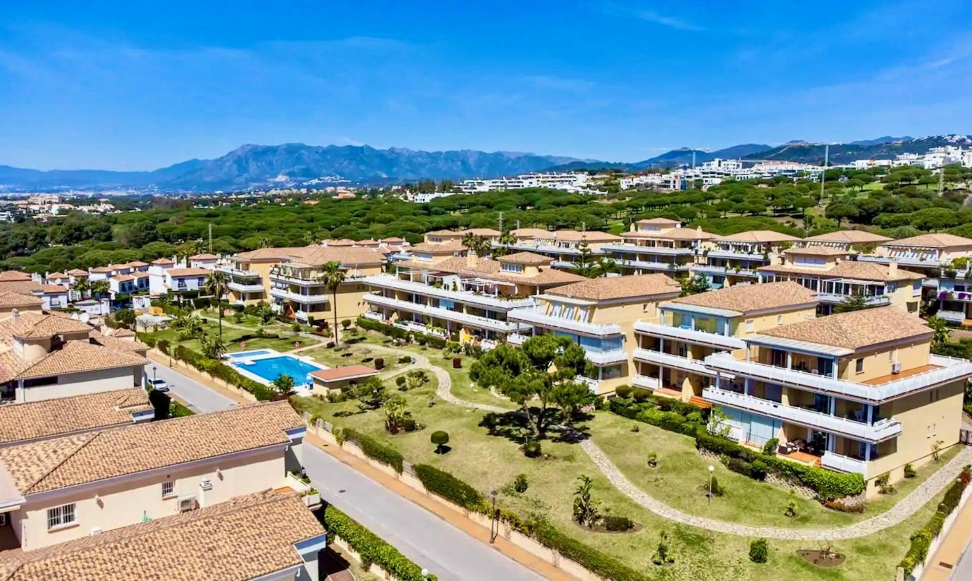 Cabopino, Las Mimosas Apartment Marbella Bagian luar foto